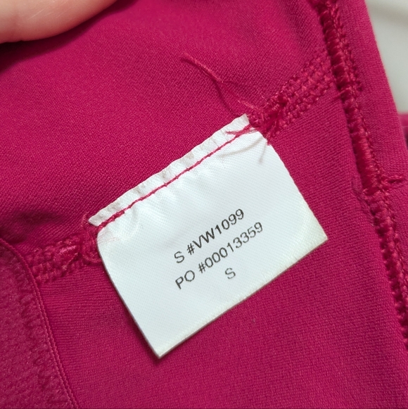 Vuori Magenta Strappy Sports Bra - Picture 4 of 6